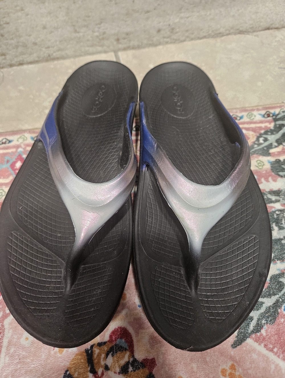 Oofos Size 9 Sandal